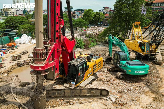 Sau khi điều chỉnh địa giới hành chính, khu vực nút giao thuộc địa bàn ba phường gồm Hà Đông, Thanh Liệt và Kiến Hưng. 