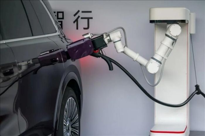 Thiết bị sạc tự động thuộc liên minh HIMA do tập đoàn Huawei quản lý vận hành.