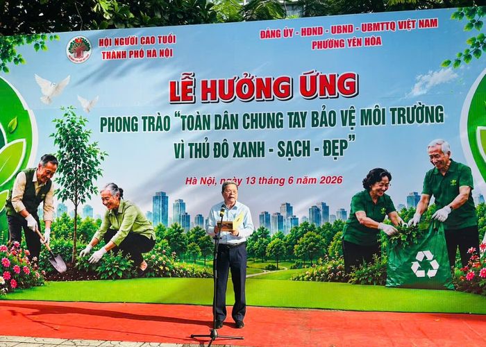 Phó Chủ tịch Thường trực Hội Người cao tuổi thành phố Phạm Huy Giáp phát biểu. Ảnh: Bảo Lâm