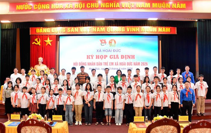 Tham dự Kỳ họp giả định có 50 đại biểu trẻ em, đại diện cho thiếu nhi trên địa bàn xã. Ảnh: P.T