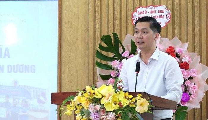 Đồng chí Đinh Hữu Bình, Phó Bí thư Đảng ủy, Chủ tịch UBND xã Dân Hòa phát biểu. Ảnh: DH.