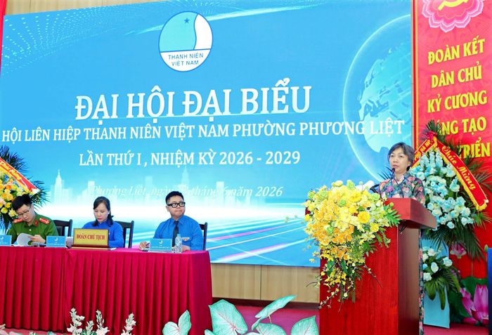 Đồng chí Ngô Minh Hồng, Phó Chủ tịch UBND phường Phương Liệt phát biểu tại Đại hội. Ảnh: ND