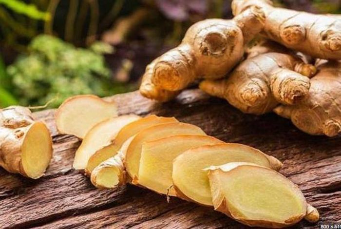 Canh gừng trị cảm cúm- món ăn bổ dưỡng này giúp lưu thông khí huyết, hạ sốt nhanh.