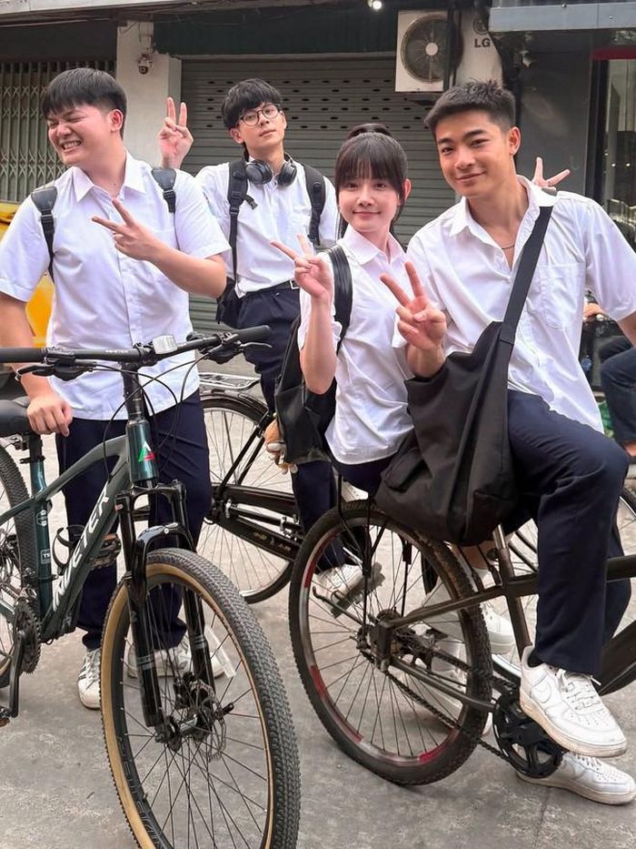  Võ Hoài Vũ dù 26 tuổi vẫn vào vai Cương học lớp 12, được đánh giá khá phù hợp. 