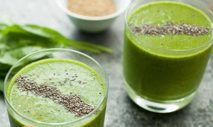 Trà xanh matcha và hạt chia cung cấp lượng chất chống oxy hóa cao.