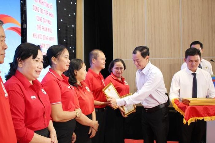 Thứ trưởng Bộ Y tế Nguyễn Tri Thức dành nhiều tình cảm cho lĩnh vực truyền máu.