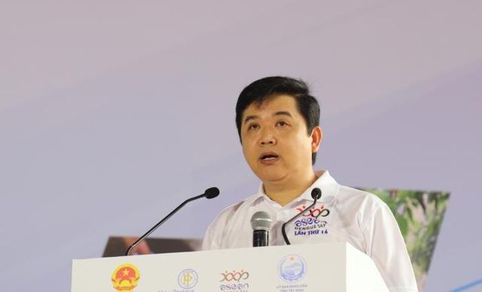 ThS. Võ Hải Sơn - Phó Cục trưởng Cục Phòng bệnh (Bộ Y tế) phát biểu tại lễ mít tinh. Ảnh: P.T.