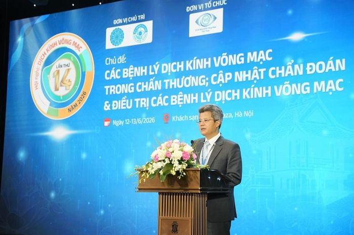 PGS.TS.BS Phạm Ngọc Đông, Giám đốc Bệnh viện Mắt Trung ương, phát biểu tại Hội nghị