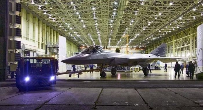 Theo ông Peri, vấn đề chính đối với tiêm kích F-35 không phải nằm ở tính năng kỹ chiến thuật, khi đây là một chiến đấu cơ tuyệt vời, mà chủ yếu là những khó khăn trong việc tích hợp nó vào hệ thống quân sự hiện có.