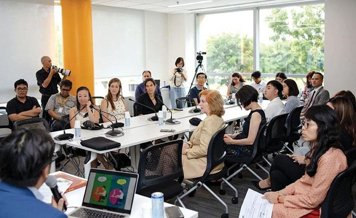 Đại học Fulbright Việt Nam cùng hợp tác với Đại học Columbia, Mỹ trong một dự án. Ngành “nhân văn số” đang là hướng mới, kết hợp hay giao thoa giữa các ngành nhân văn như ngôn ngữ, văn học hay kiến trúc..., với công nghệ và AI. Ảnh: FUV