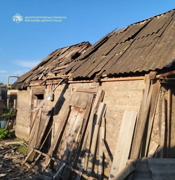 Một khu nhà ở bị hư hại sau đợt tấn công tại tỉnh Dnipropetrovsk (Ukraine) ngày 13-6. Ảnh: Chính quyền Quân sự tỉnh Dnipropetrovsk/Telegram