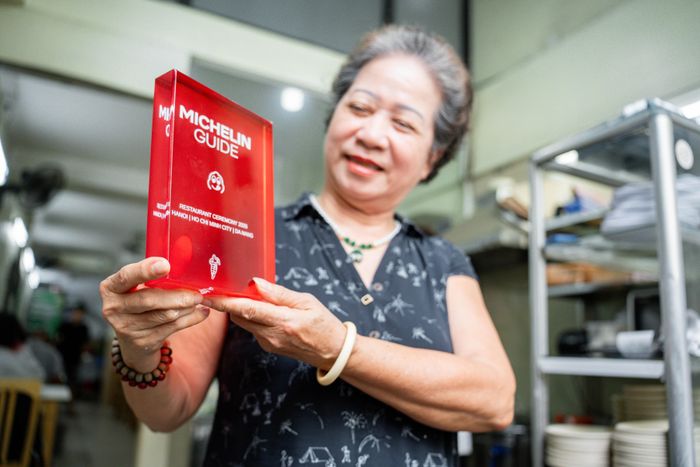  Bà Vân tự hào khi quán ăn gia truyền 53 năm tuổi được Michelin Guide vinh danh.