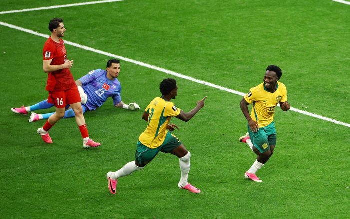 Australia phòng ngự chắc chắn và phản công sắc lẹm.