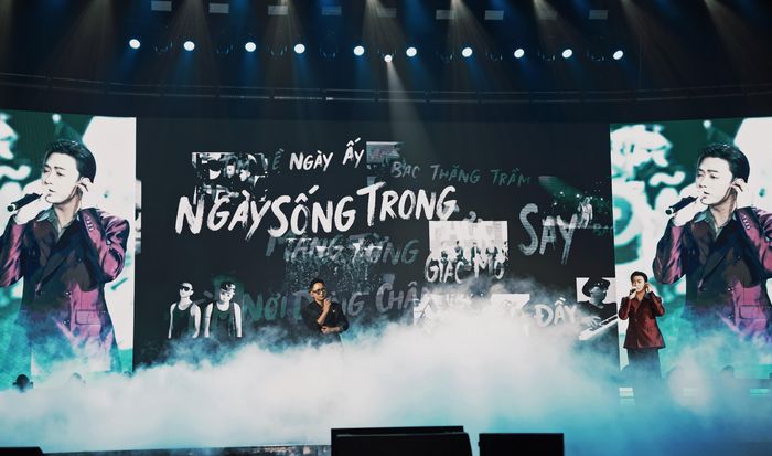  Trong nhiều giờ đồng hồ, khán giả có dịp lắng nghe lại những ca khúc làm nên tên tuổi của nhiều nghệ sĩ trực thuộc SpaceSpeakers. Loạt ca khúc như Vụt tan (SOOBIN); You &amp; I (Cường Seven), GENE (Binz) được vang lên trong tiếng reo hò của hàng nghìn khán giả. Người hâm mộ ở nhiều thế hệ cùng đồng thanh hòa giọng, chìm đắm giữa không gian âm nhạc hoài niệm qua những bản hit trong 15 năm qua. 