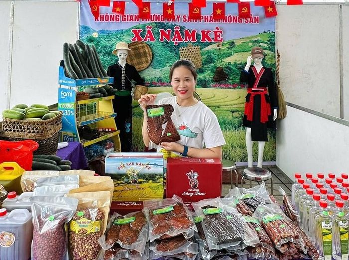 Các sản phẩm OCOP của các xã, phường tỉnh Điện Biên luôn hấp dẫn du khách tại Hội chợ