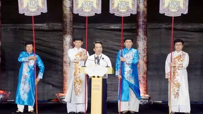 Phó Chủ tịch Ủy ban nhân dân thành phố, Trưởng ban tổ chức Festival Huế 2026 Trần Hữu Thùy Giang phát biểu tại lễ khai mạc.