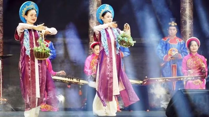 Chương trình với sự tham gia của nhiều nghệ sĩ, ban nhạc và vũ đoàn danh tiếng trong nước và quốc tế.