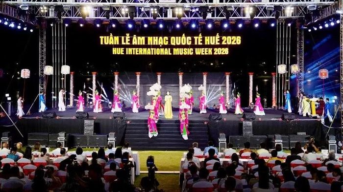 Chương trình quy tụ nhiều nghệ sĩ, ban nhạc và đoàn nghệ thuật nổi tiếng đến từ Việt Nam và nhiều quốc gia trên thế giới.