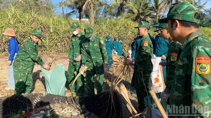 Cùng xây dựng ý thức, trách nhiệm của cộng đồng trong bảo vệ môi trường biển và ứng phó với ô nhiễm rác thải nhựa.