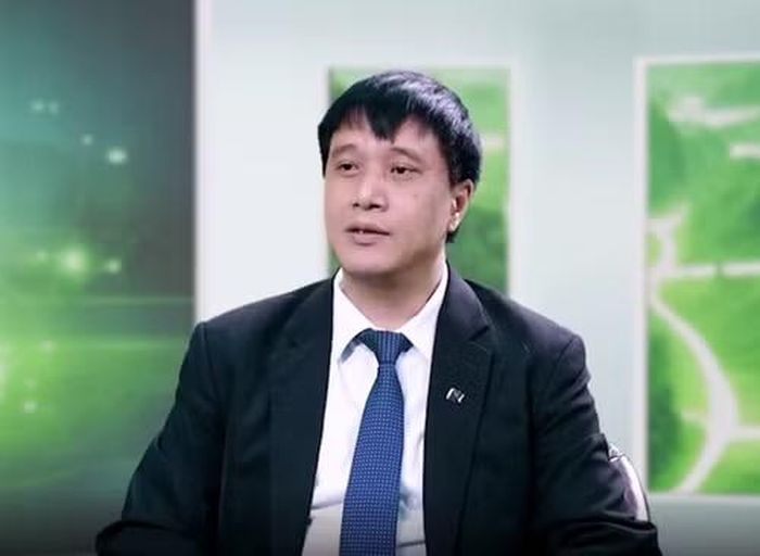 Giáo sư, Tiến sĩ Nguyễn Văn Tuấn, Trưởng nhóm chuyên môn Vật liệu xây dựng, Trường đại học Xây dựng Hà Nội.