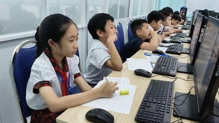 Thí sinh tham gia vòng chung kết Hội thi Tin học trẻ Thành phố Hồ Chí Minh lần thứ 35.