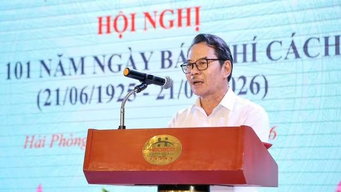 Chủ tịch Hội Nhà báo thành phố Hải Phòng Nguyễn Anh Tú phát biểu tại buổi gặp mặt kỷ niệm 101 năm Ngày Báo chí cách mạng Việt Nam (21/6/1925-21/6/2026).