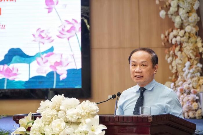 Đồng chí Phạm Tất Thắng, Ủy viên Trung ương Đảng, Phó Trưởng Ban thường trực Ban Tuyên giáo và Dân vận Trung ương phát biểu tổng kết và bế mạc hội thảo.