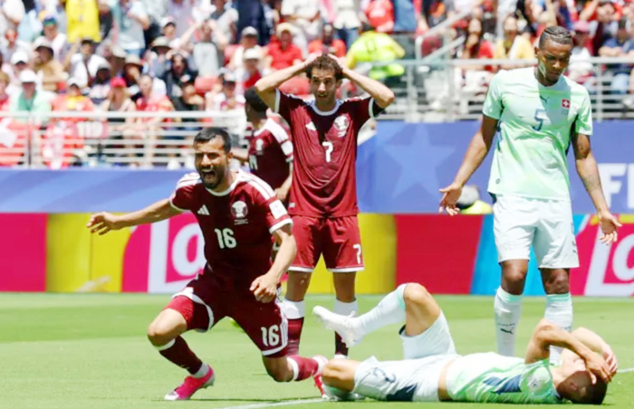  Qatar bất ngờ gỡ hòa 1-1 để có được điểm số đầu tiên trong lịch sử tham dự World Cup. Ảnh: Fijivillage 