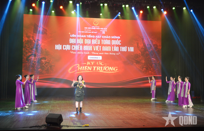Một tiết mục nghệ thuật tại liên hoan.