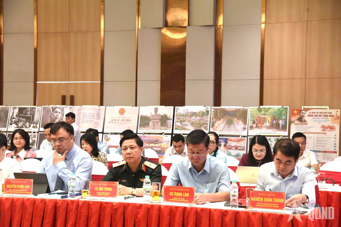 Các đại biểu dự hội thảo.