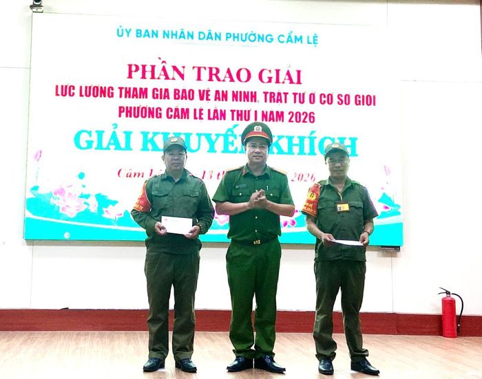 BTC trao giải Khuyến khích cho Đội Cẩm Lệ 5 &amp; Đội Cẩm Lệ 6.