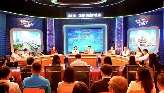  Quang cảnh chương trình. Ảnh LAN PHƯƠNG 
