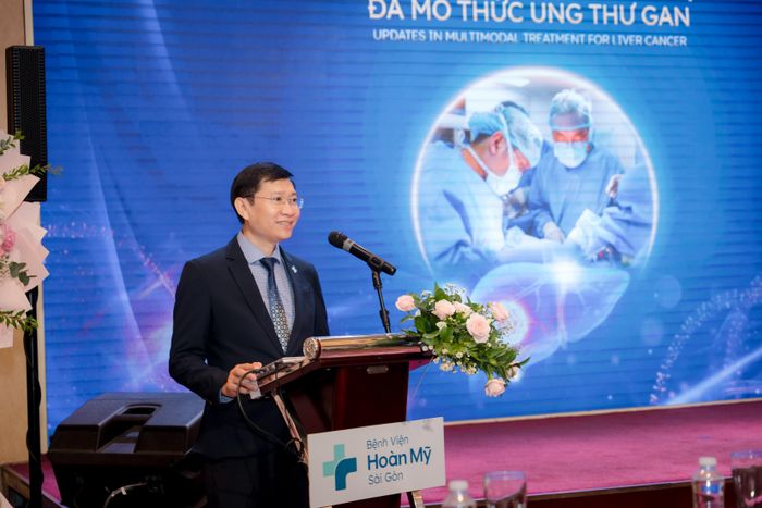  BS-CK2 Nguyễn Ngọc Thao, Giám đốc Y khoa Bệnh viện Hoàn Mỹ Sài Gòn chia sẻ tại hội thảo 