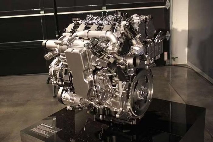 Điểm đáng chú ý là SKYACTIV-Z HEV được cho là sẽ không sử dụng Toyota Hybrid System dù Mazda và Toyota đang duy trì mối quan hệ hợp tác chặt chẽ.