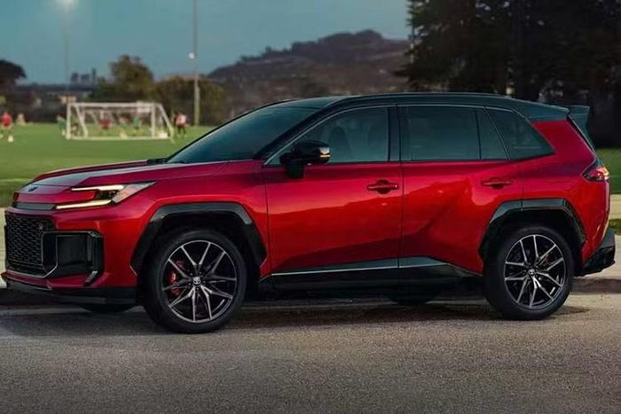 Lưới tản nhiệt có họa tiết lấy cảm hứng từ GR Corolla, cánh chia gió phía trước và đặc biệt là một trong những cánh gió mui lớn nhất từng thấy trên SUV cỡ nhỏ. Bộ mâm hợp kim 20 inch lấp đầy hốc bánh hình thang, tạo cảm giác cơ bắp. GR Sport còn có màu đỏ Supersonic kết hợp mui đen độc quyền dành cho những ai thích nổi bật.