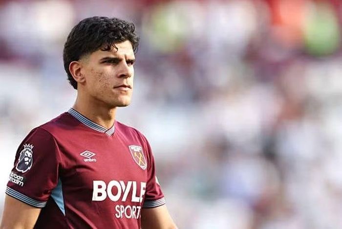 Fernandes hiện đang được định giá khoảng 80 triệu bảng và cũng nằm trong tầm ngắm của Arsenal cùng PGS.