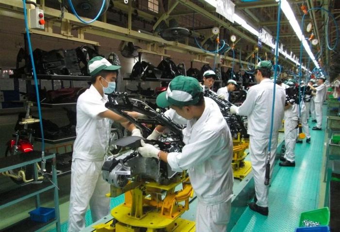 Bộ Chính trị đặt mục tiêu thu hút 200-300 tỷ USD vốn FDI trong 5 năm, ưu tiên dòng vốn công nghệ cao.