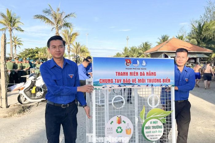 Đồng thời, 93 xã, phường còn lại cũng đồng loạt triển khai các hoạt động vệ sinh môi trường, chỉnh trang cảnh quan đô thị, xây dựng các tuyến đường thanh niên “Sáng – Xanh – Sạch – Đẹp”, tuyên truyền bảo vệ môi trường, giảm rác thải nhựa…
