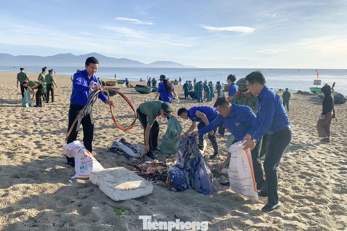 “Với sự xung kích, tình nguyện, sáng tạo của đoàn viên thanh niên, Thành Đoàn Đà Nẵng kỳ vọng sẽ thực hiện, duy trì được nhiều mô hình bảo vệ môi trường hiệu quả, tiếp tục lan tỏa thông điệp sống xanh, kêu gọi cộng đồng chung tay hành động để xây dựng Đà Nẵng – thành phố môi trường”, anh Hùng nói.