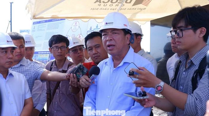 Bộ trưởng Bộ Xây dựng Trần Hồng Minh phát biểu tại buổi khảo sát.