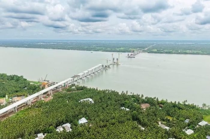 Hiện trạng công trường thi công Cầu Đại Ngãi 1.