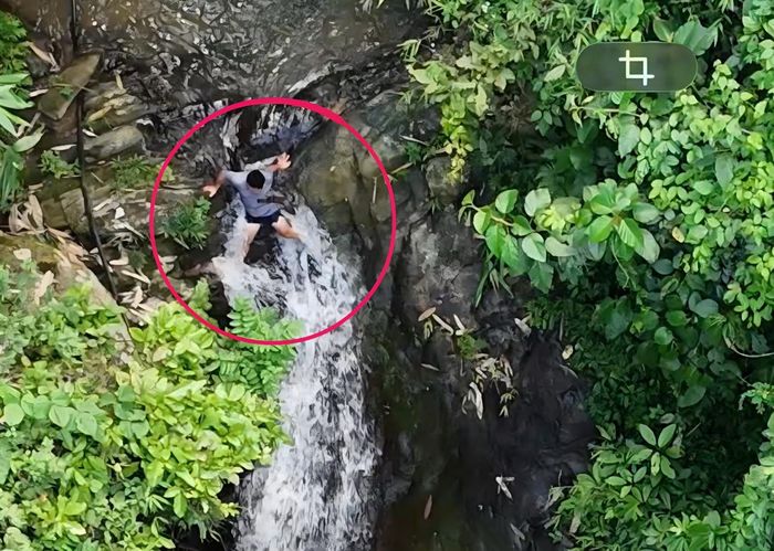 Nghi phạm Hù A San lẩn trốn trong rừng. Ảnh: Tống Huệ