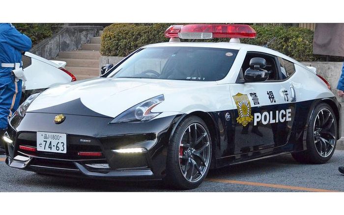 Nissan Fairlady Z Nismo của cảnh sát Nhật Bản.
