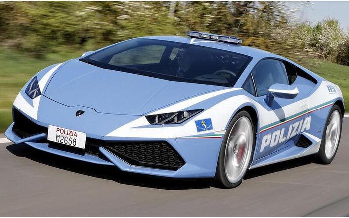 Lamborghini Huracán - Siêu xe phục vụ cảnh sát Italy