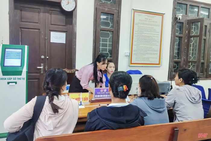 “Ngay từ đầu hè, Đoàn xã đã chủ động xây dựng kế hoạch, phân công nhiệm vụ cho các chi đoàn và huy động lực lượng đoàn viên thanh niên tham gia tổ chức các hoạt động phù hợp với nhu cầu thực tế của địa phương. Thông qua các hoạt động, đoàn viên thanh niên không chỉ phát huy tinh thần trách nhiệm với cộng đồng mà còn có thêm môi trường để rèn luyện, trưởng thành", anh Tô Xuân Hiếu - Bí thư Đoàn xã Lộc Hà chia sẻ.