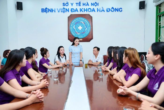 Không chỉ tôn vinh vẻ đẹp áo dài, các thí sinh còn lan tỏa thông điệp yêu thương và trách nhiệm với cộng đồng.