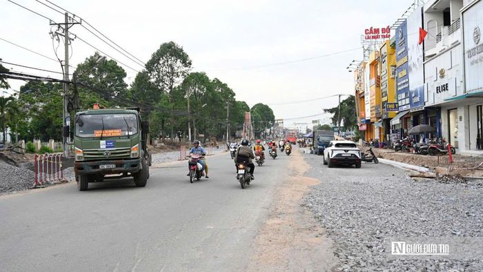Dự án nâng cấp, mở rộng đường Lê Duẩn có điểm đầu tại lý trình khoảng Km16+700 trên QL51, khu vực mũi tàu phía Bắc và điểm cuối tại lý trình khoảng Km21+600, khu vực mũi tàu phía Nam. Tổng chiều dài toàn tuyến khoảng 4,79km, với tổng mức đầu tư hơn 1.025 tỷ đồng.