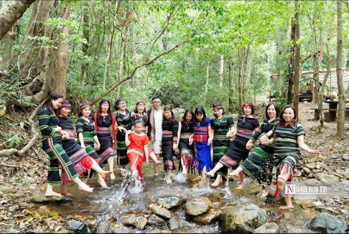Những trải nghiệm khám phá văn hóa của cộng đồng cư dân ven rừng làm nên khác biệt cho các tour về Kon Ka Kinh