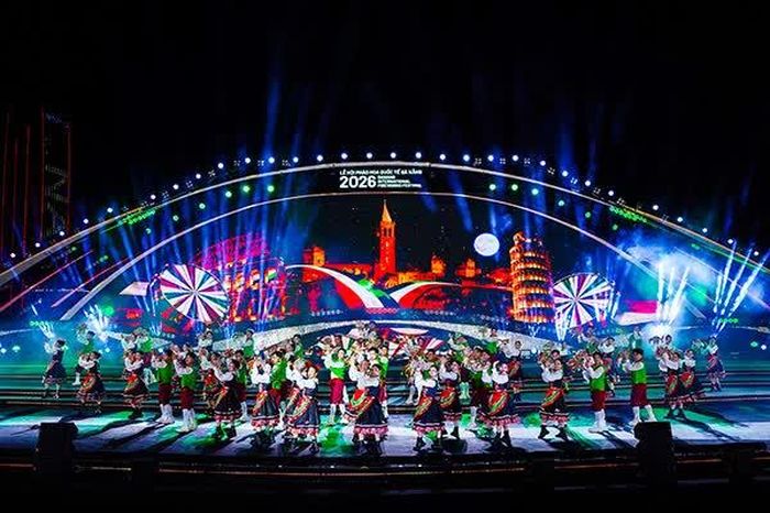 Điệu nhảy Tarantella (Ý). 