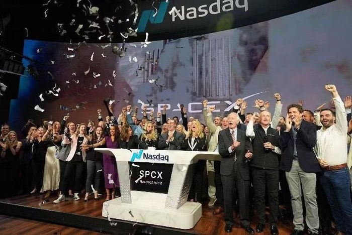SpaceX IPO thành công rực rỡ trên sàn Nasdaq. Ảnh: Getty.